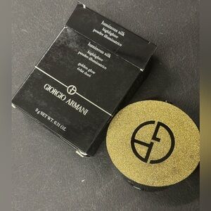 Giorgio Armani Luminous Silk Highlighter in Golden Glow